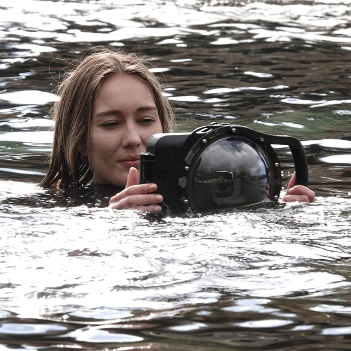 Mastering Underwater Photography with Your Smartphone: A Beginner's Guide - GDome